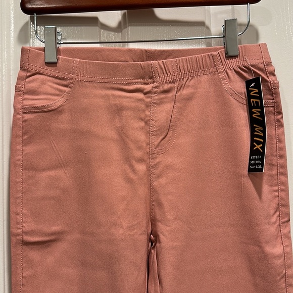 Moto Jeggings in Mauve - Picture 6 of 6